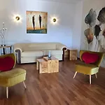 Exklusive - Direkt Am Waldrand - Grosser Garten Kompett Umzaeunt - Hunde Willkommen - 2 Private Stellplaetze Bad Salzschlirf