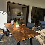 Exklusive - Direkt Am Waldrand - Grosser Garten Kompett Umzaeunt - Hunde Willkommen - 2 Private Stellplaetze *