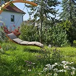 Lejlighed Exklusive - Direkt Am Waldrand - Grosser Garten Kompett Umzaeunt - Hunde Willkommen - 2 Private Stellplaetze *