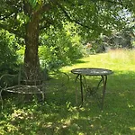 Exklusive - Direkt Am Waldrand - Grosser Garten Kompett Umzaeunt - Hunde Willkommen - 2 Private Stellplaetze * Bad Salzschlirf