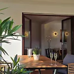 Exklusive - Direkt Am Waldrand - Grosser Garten Kompett Umzaeunt - Hunde Willkommen - 2 Private Stellplaetze