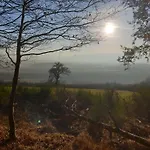 Exklusive - Direkt Am Waldrand - Grosser Garten Kompett Umzaeunt - Hunde Willkommen - 2 Private Stellplaetze Lejlighed Bad Salzschlirf