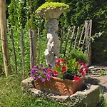 Exklusive - Direkt Am Waldrand - Grosser Garten Kompett Umzaeunt - Hunde Willkommen - 2 Private Stellplaetze Lejlighed Bad Salzschlirf