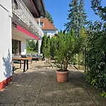 Exklusive - Direkt Am Waldrand - Grosser Garten Kompett Umzaeunt - Hunde Willkommen - 2 Private Stellplaetze Lejlighed