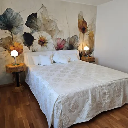 Apartment Exklusive - Direkt Am Waldrand - Grosser Garten Kompett Umzaeunt - Hunde Willkommen - 2 Private Stellplaetze