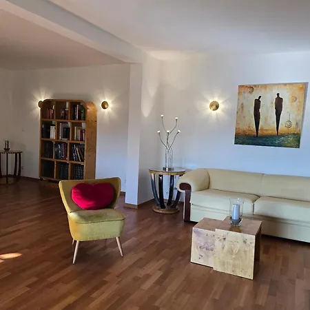 Exklusive - Direkt Am Waldrand - Grosser Garten Kompett Umzaeunt - Hunde Willkommen - 2 Private Stellplaetze Apartment Bad Salzschlirf