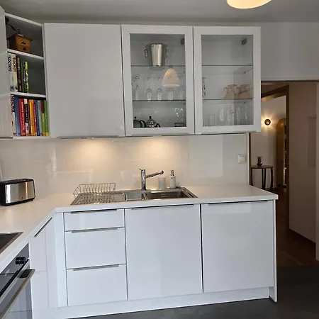 Apartment Exklusive - Direkt Am Waldrand - Grosser Garten Kompett Umzaeunt - Hunde Willkommen - 2 Private Stellplaetze Bad Salzschlirf