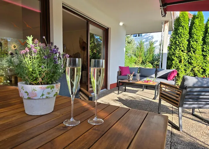 Exklusive - Direkt Am Waldrand - Grosser Garten Kompett Umzaeunt - Hunde Willkommen - 2 Private Stellplaetze Apartment *