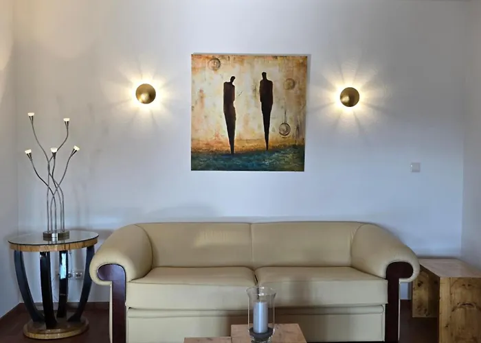 Exklusive - Direkt Am Waldrand - Grosser Garten Kompett Umzaeunt - Hunde Willkommen - 2 Private Stellplaetze Apartment