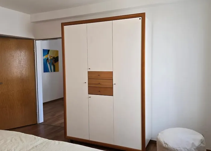 Exklusive - Direkt Am Waldrand - Grosser Garten Kompett Umzaeunt - Hunde Willkommen - 2 Private Stellplaetze *