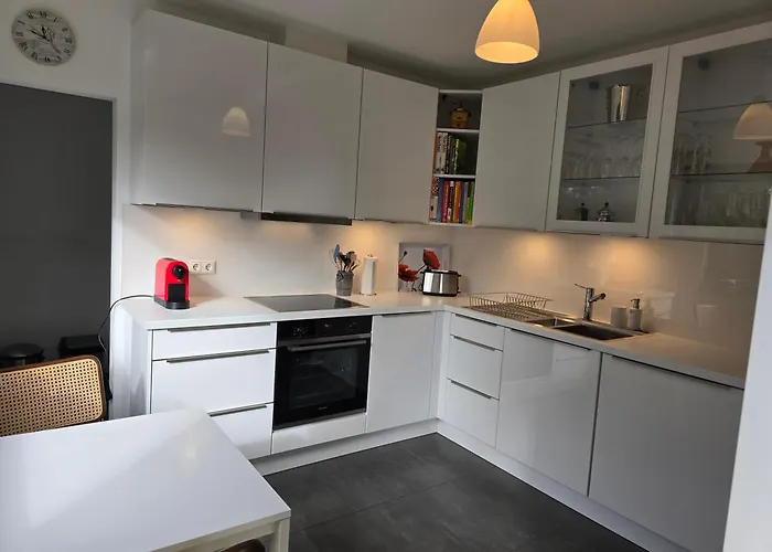 Exklusive - Direkt Am Waldrand - Grosser Garten Kompett Umzaeunt - Hunde Willkommen - 2 Private Stellplaetze