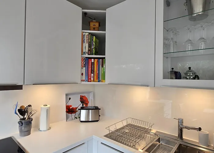 Apartment Exklusive - Direkt Am Waldrand - Grosser Garten Kompett Umzaeunt - Hunde Willkommen - 2 Private Stellplaetze *