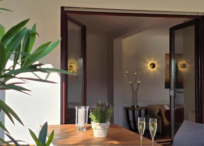 Exklusive - Direkt Am Waldrand - Grosser Garten Kompett Umzaeunt - Hunde Willkommen - 2 Private Stellplaetze